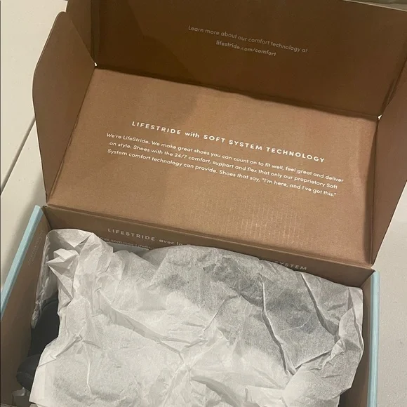 Life Stride Black Comfort Shoes - Picture 3 of 11